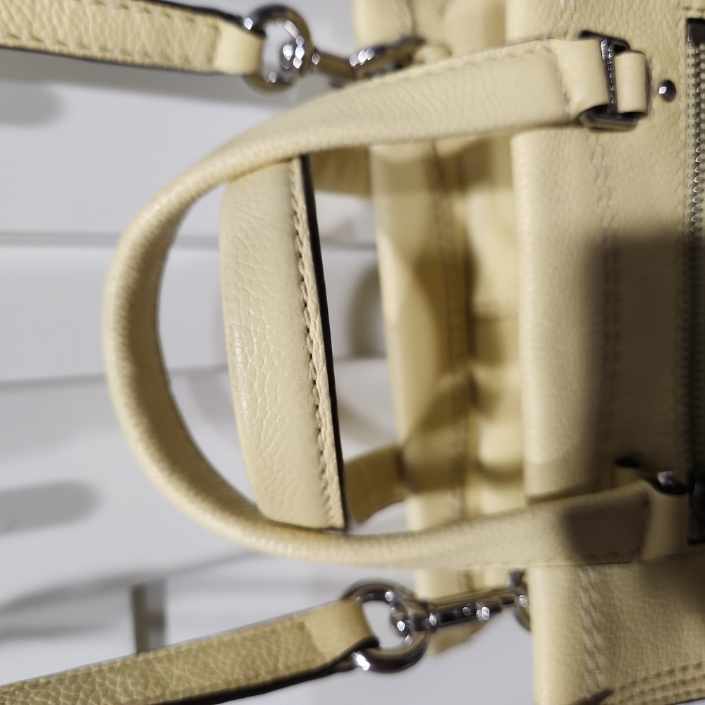 Marc Jacobs French Vanilla Crossbody/ Satchel Cruiser Bag - Picture 6 of 12